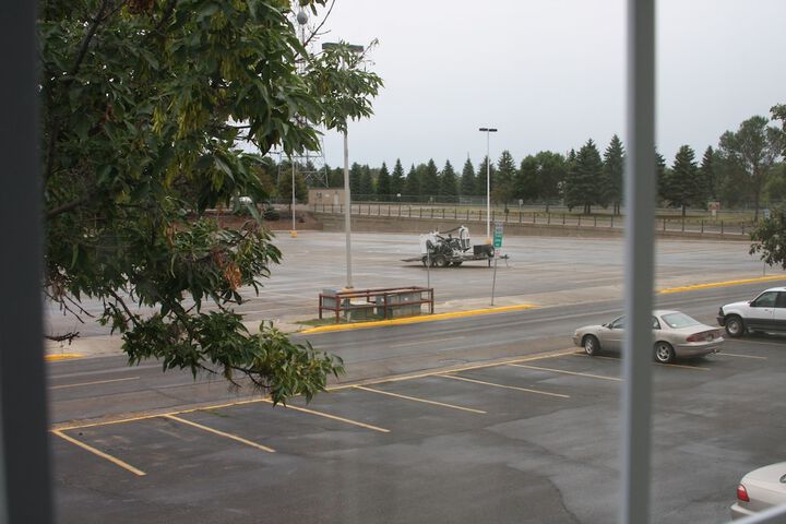 Gladstone Inn & Suites