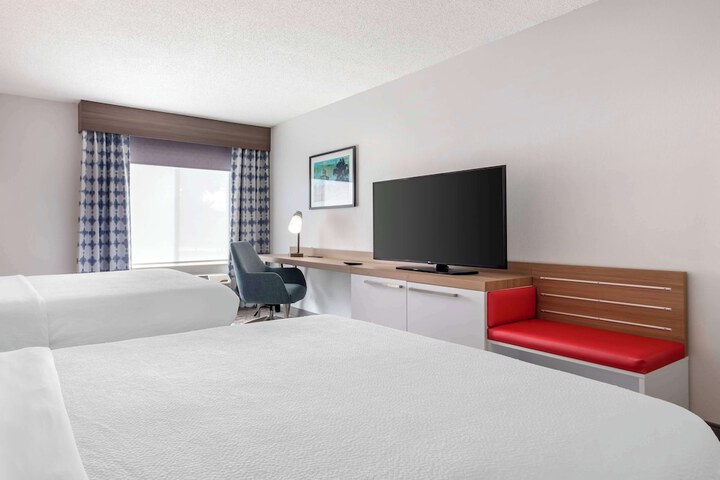 Room 7 of 25