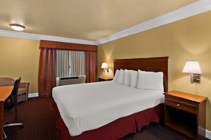 Room 21 of 30