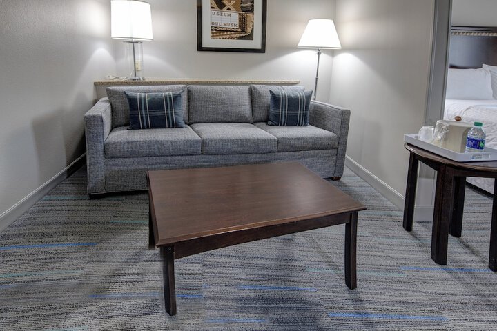 Room 12 of 23