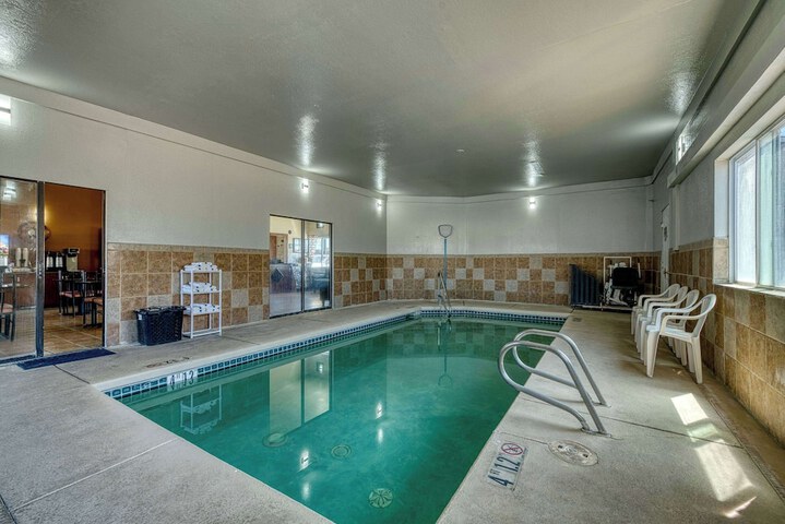 Pool 4 of 77