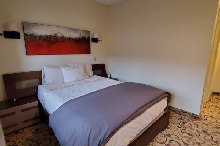Lowell Inn