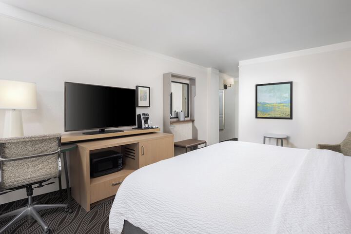 Room 45 of 100