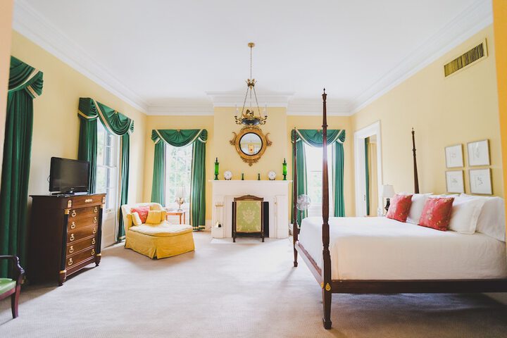 Room 25 of 47