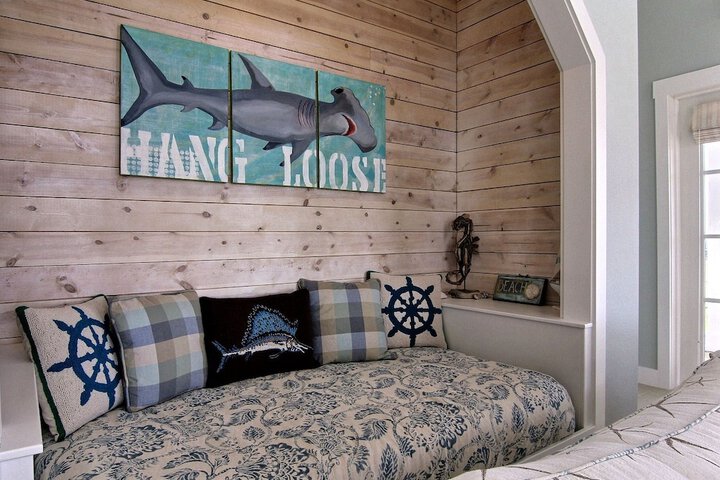 Room 10 of 21