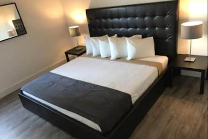 Room 15 of 18