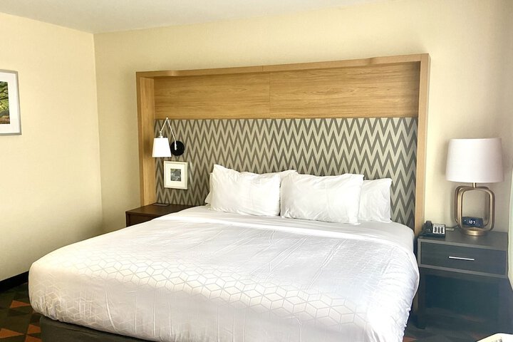 Room 46 of 95