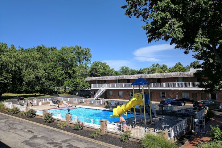 South Shore Inn
