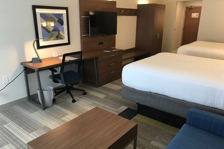 Holiday Inn Express Hotel & Suites Rochester - Victor by IHG