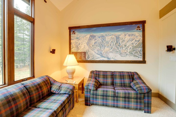 Mountain Condo w / Fireplace in Kirkwood Ski Resort