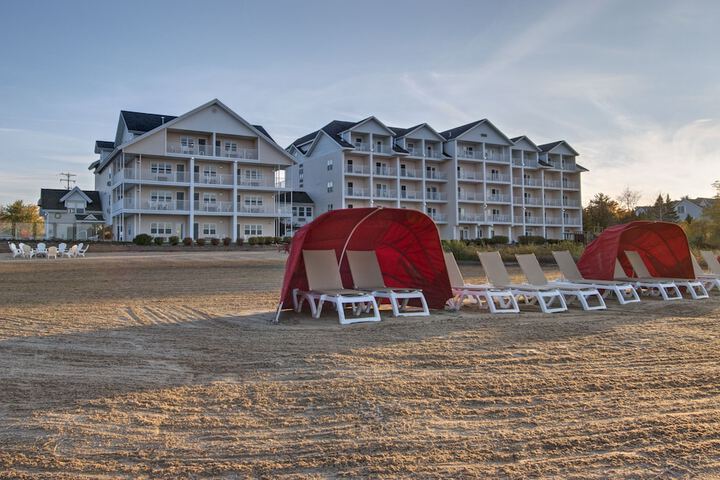 Cherry Tree Inn & Suites
