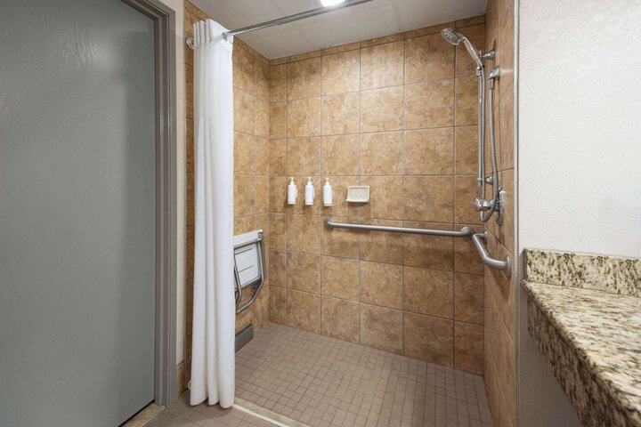 Days Inn & Suites by Wyndham Bozeman