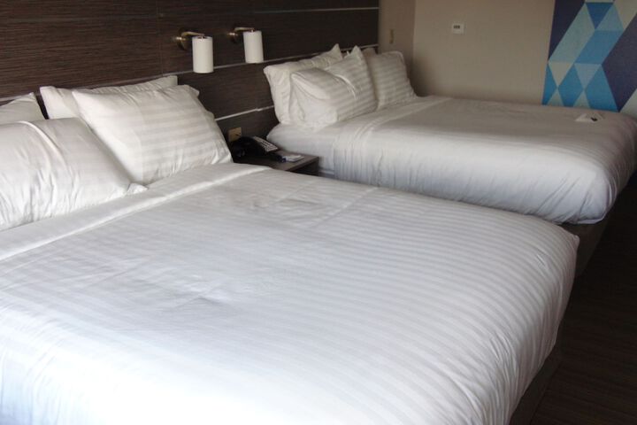Room 17 of 42