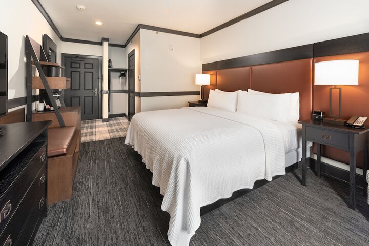 Room 20 of 38