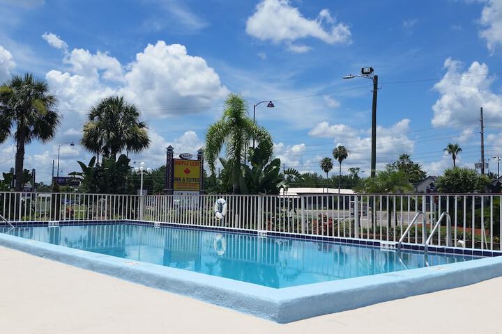 Pool 11 of 34