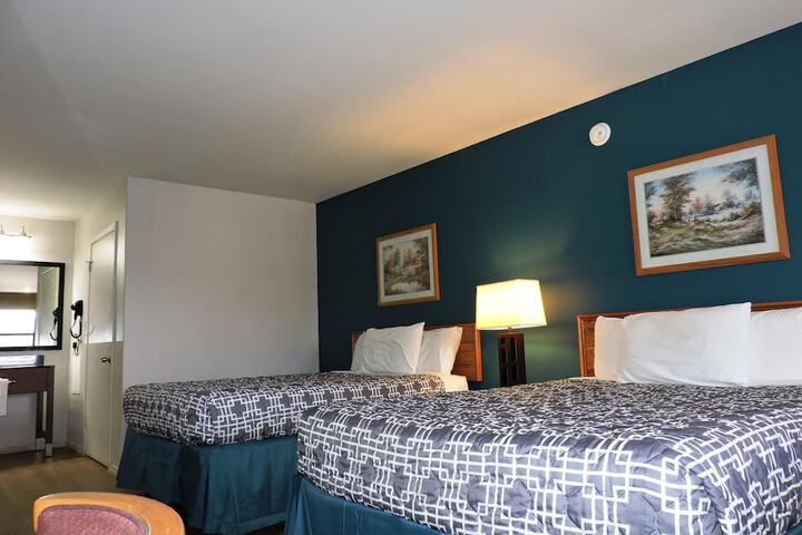 Room 16 of 25