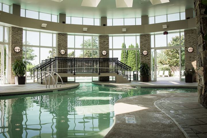Pool 40 of 175