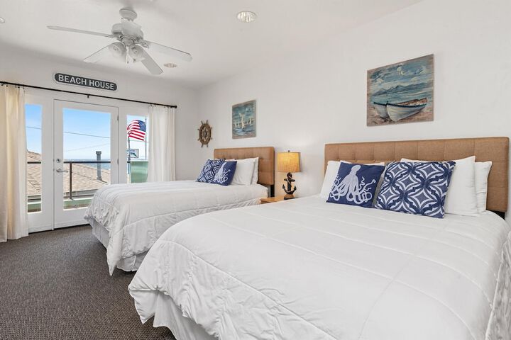 Beach House Inn & Suites