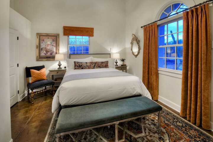 Room 40 of 59