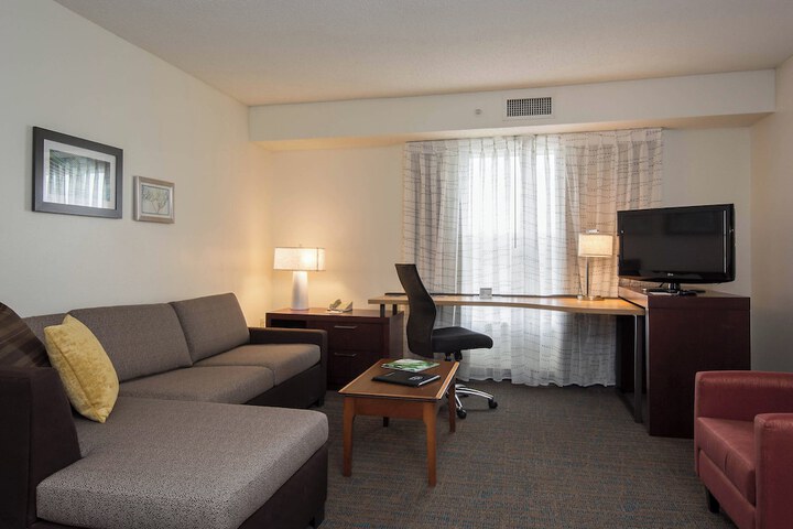 Room 19 of 37
