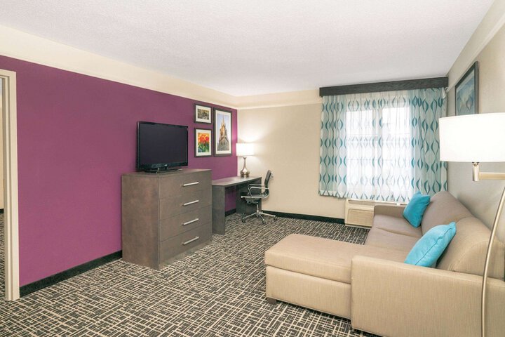 Room 26 of 33