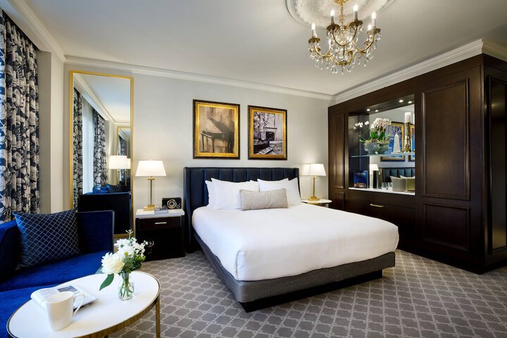 Hotel Carmichael Autograph Collection
