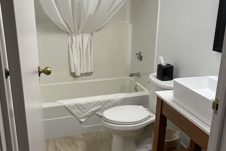 Room 18 of 31