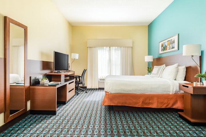 Room 8 of 28