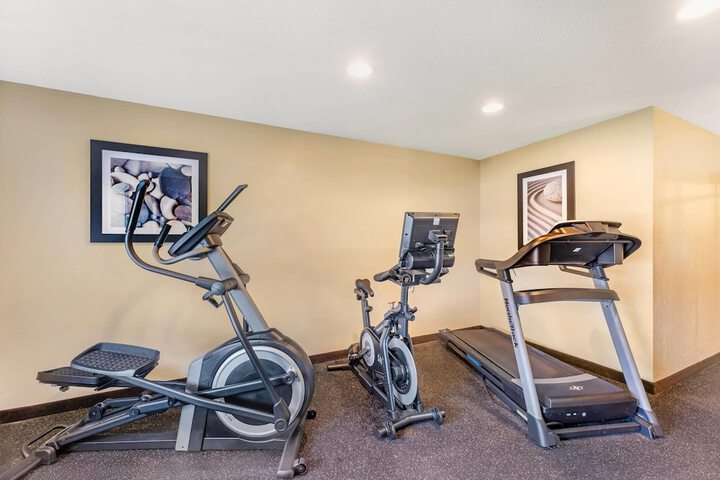 Quality Inn Chesterton near Indiana Dunes National Park I-94