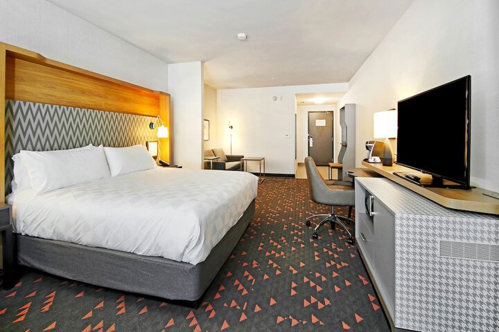 Room 44 of 155