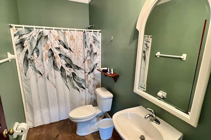 Room 11 of 50