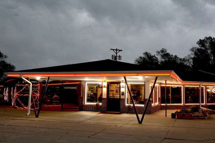 Raine Motel