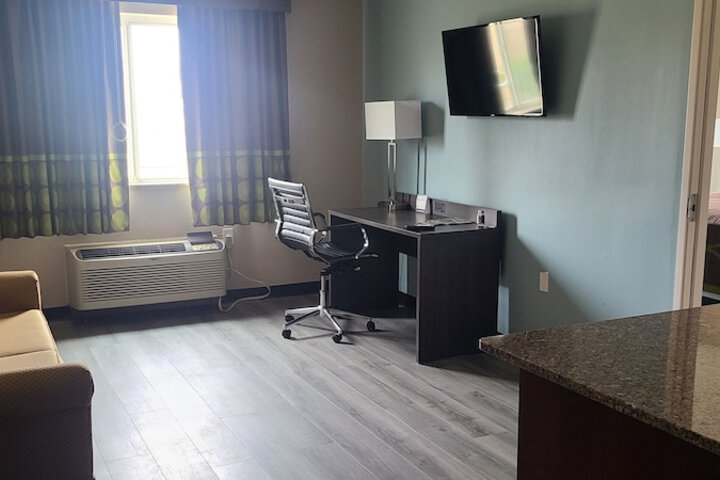 Super 8 by Wyndham Lubbock West