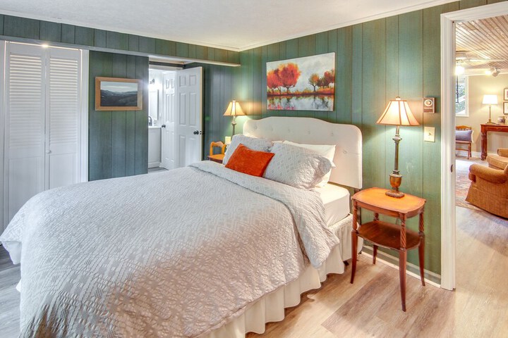 Black Mountain Cabin Apartment 2 Mi to Downtown!
