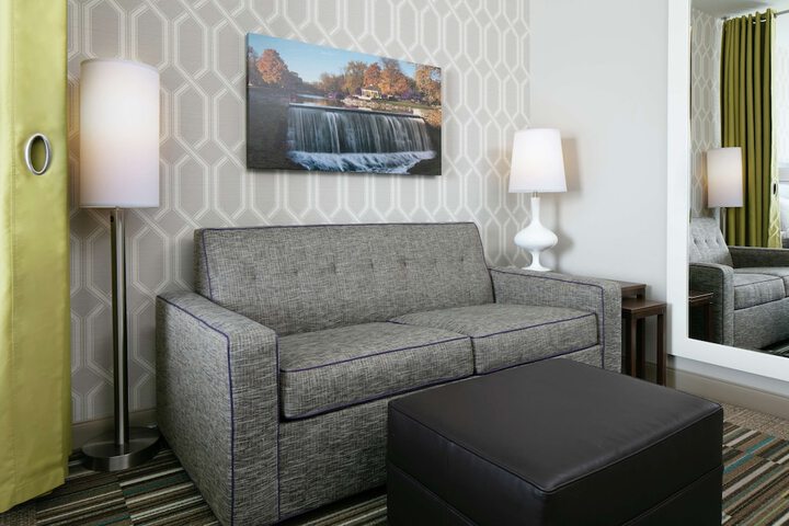 Home2 Suites by Hilton Menomonee Falls Milwaukee