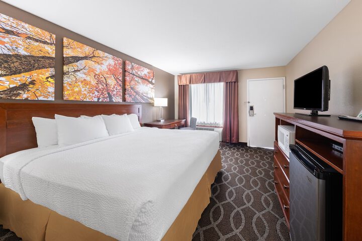 Room 18 of 26