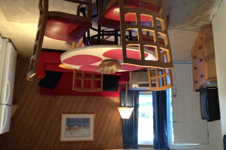Room 30 of 46