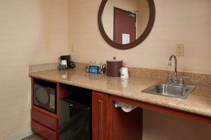 Room 7 of 25
