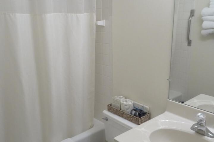 Room 15 of 37