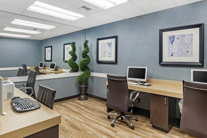 Business Center 59 of 60