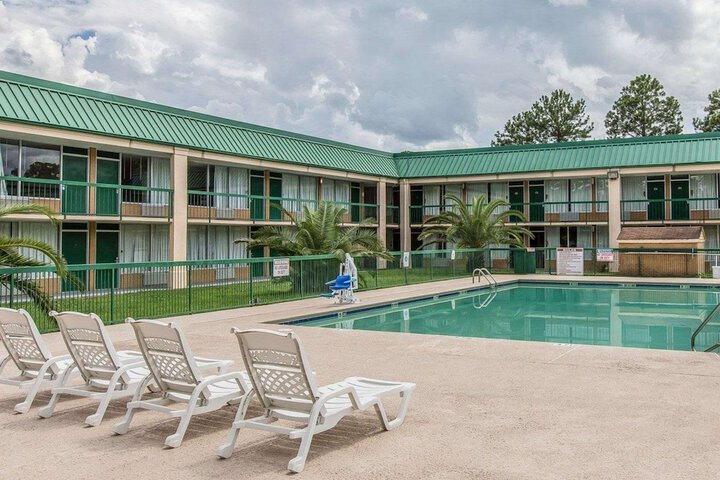 Pool 6 of 53
