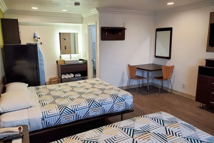 Room 14 of 35