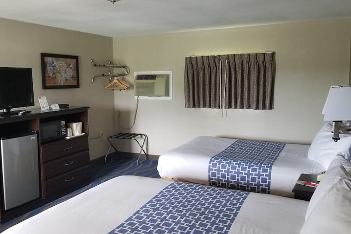 Room 42 of 49