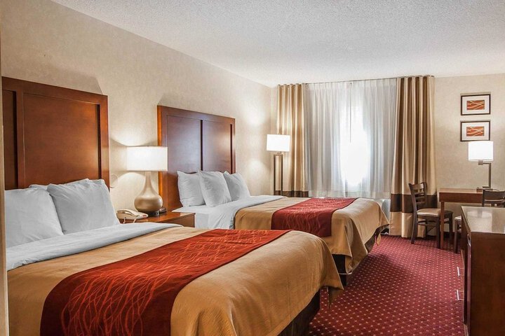 Room 32 of 90