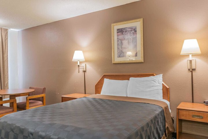 Room 42 of 52
