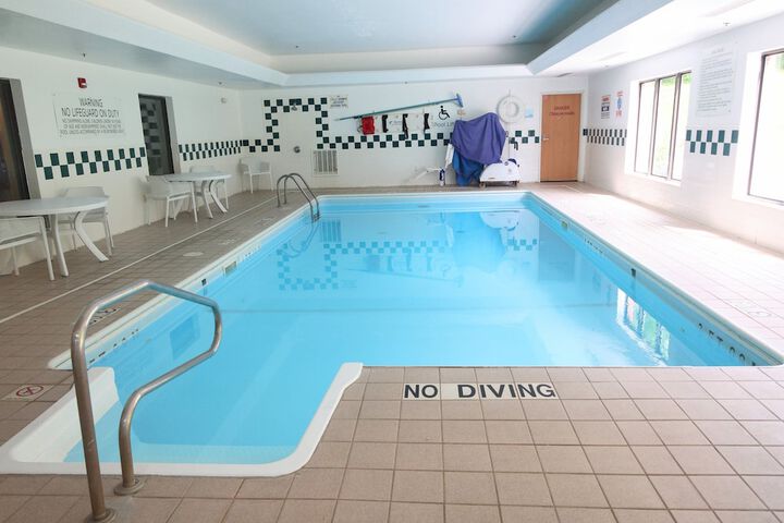 Holiday Inn Express Hotel & Suites Logansport by IHG