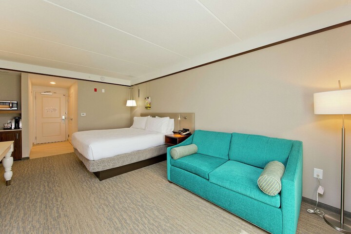 Room 34 of 68