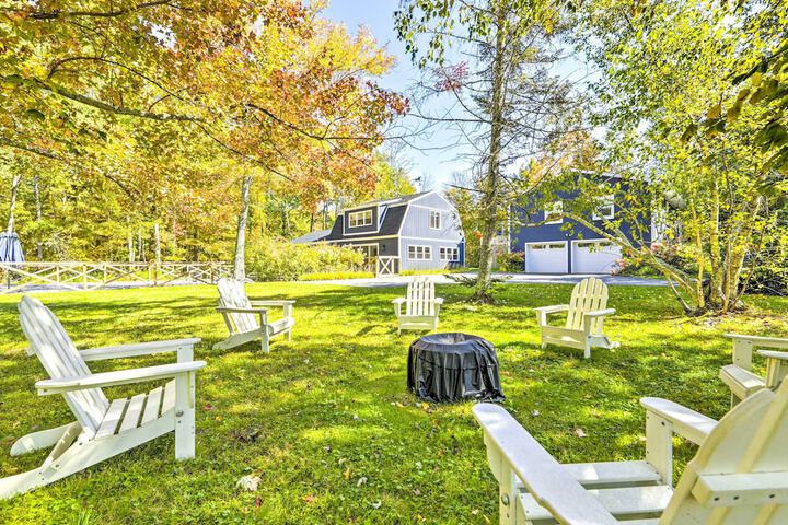 Modern Escape w / Fire Pit Near Lake Waramaug