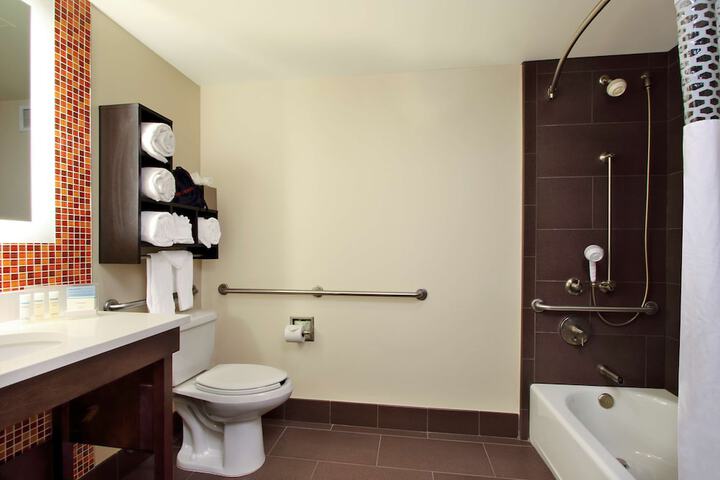 Hampton Inn & Suites Columbus-Downtown
