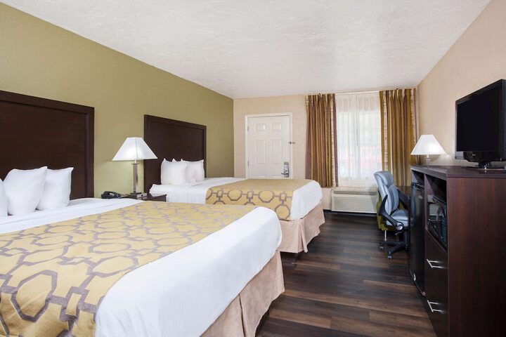 Room 14 of 24